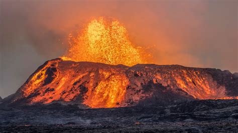 diane kacmarik|iceland volcano eruption.